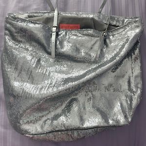 Tote silver sequinned